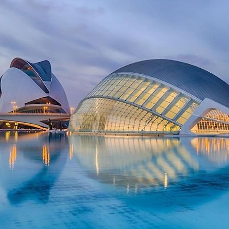 Valencia Las Artes Y Ciencias + Garaje + Netflix Eksteriør bilde