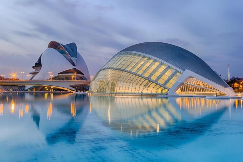 Valencia Las Artes Y Ciencias + Garaje + Netflix Eksteriør bilde
