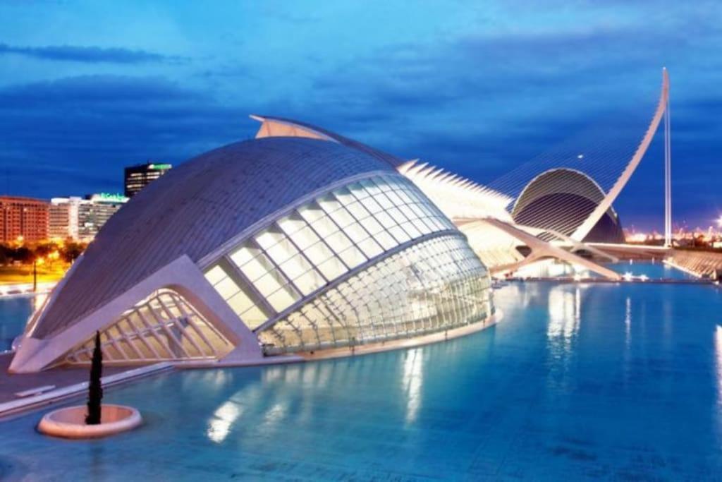 Valencia Las Artes Y Ciencias + Garaje + Netflix Eksteriør bilde
