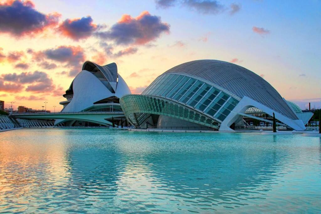 Valencia Las Artes Y Ciencias + Garaje + Netflix Eksteriør bilde